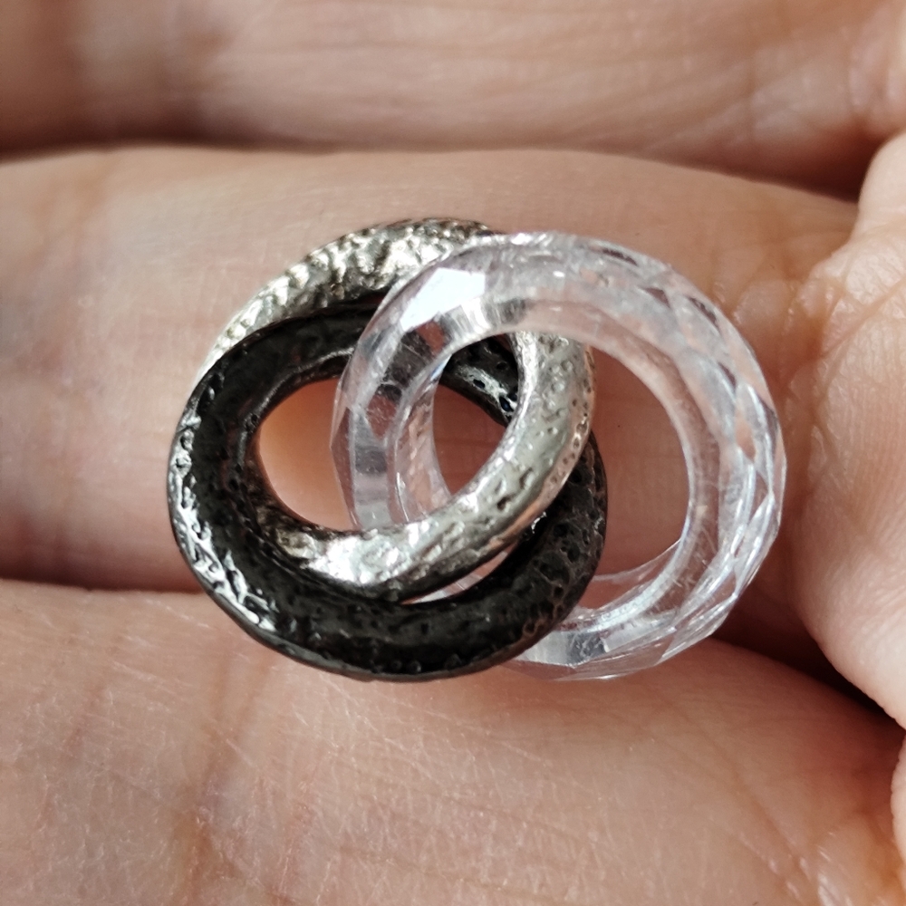 "Three Ring Infinity" Bead Charm - Picture 4 of 4